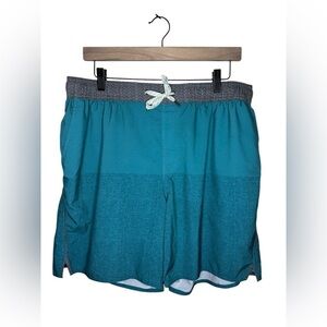 Vuori Trail Short Mens Size XL Black Aqua